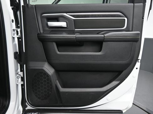 Used 2024 RAM 2500 Big Horn image 16