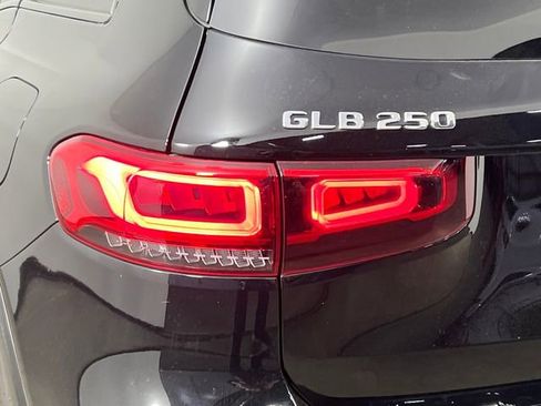 Used 2023 Mercedes-Benz GLB 250 image 42