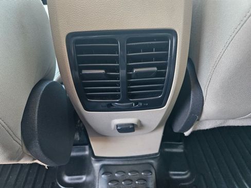 Used 2018 Ford Escape SE w/ SE Sync 3 Package FWD image 16