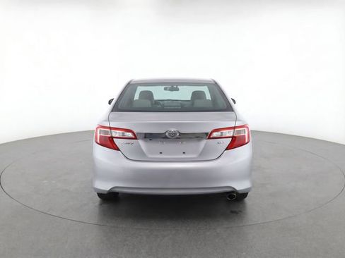 Used 2013 Toyota Camry XLE w/ Leather Pkg FWD image 7
