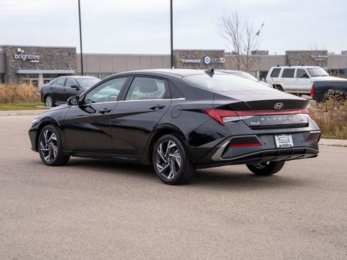 Certified 2024 Hyundai Elantra Limited image 5