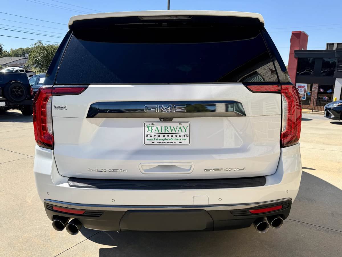Used 2023 GMC Yukon Denali Ultimate AWD/4WD image 7