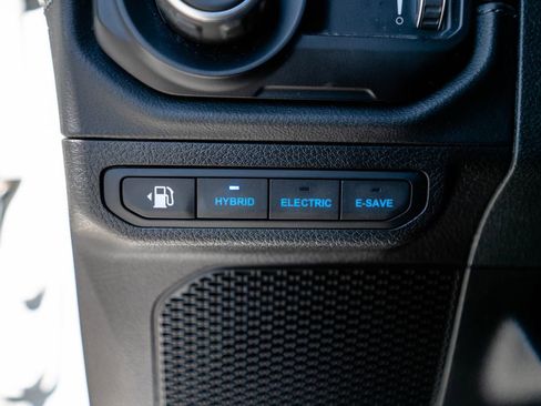 Used 2024 Jeep Wrangler Unlimited Rubicon 4xe AWD/4WD image 24
