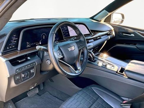 Used 2022 Cadillac Escalade Premium Luxury Platinum image 12