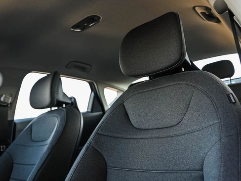 New 2025 Kia K4 EX image 17