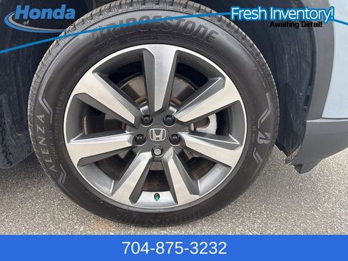 Used 2025 Honda Pilot Elite image 44