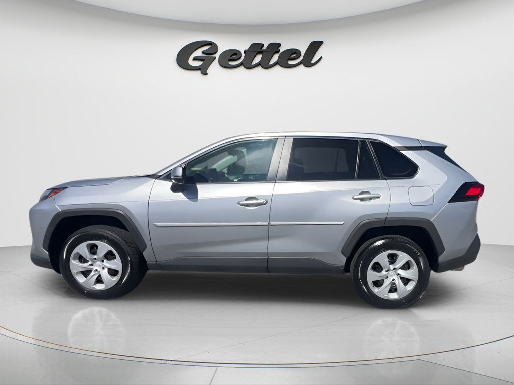 Used 2024 Toyota RAV4 LE FWD image 8