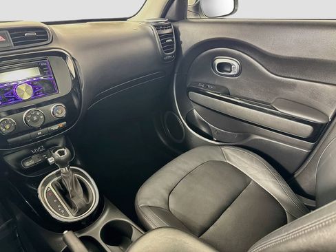 Used 2016 Kia Soul ! FWD image 23