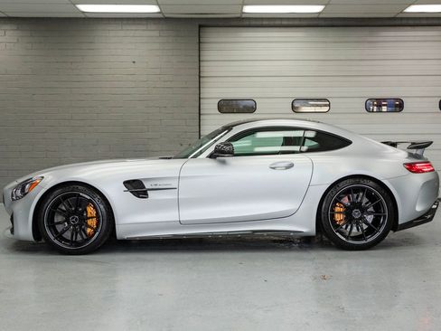 Used 2018 Mercedes-Benz AMG GT R image 4