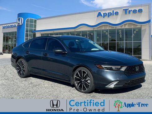 Certified 2023 Honda Accord Touring image 2
