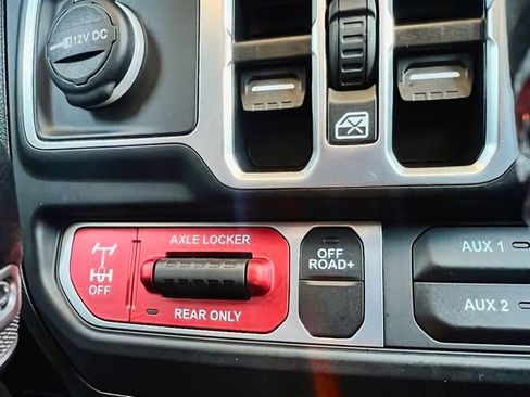 Used 2025 Jeep Wrangler Unlimited Sport S 4xe AWD/4WD image 27
