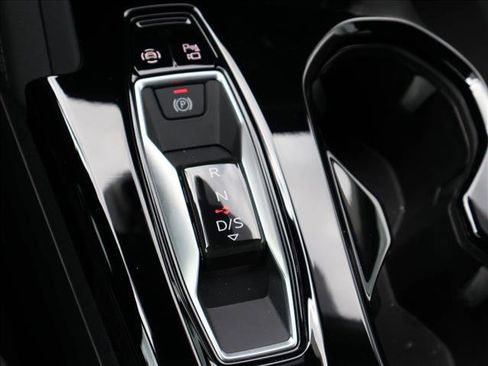 Certified 2025 Audi Q5 Premium AWD/4WD image 17