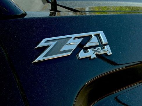 Used 2018 GMC Sierra 1500 SLT w/ SLT Premium Package image 38