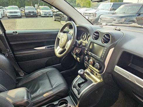 Used 2016 Jeep Compass High Altitude image 11