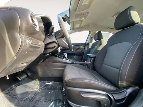 Used 2023 Kia Forte LXS image 9