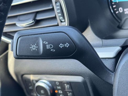 Certified 2022 Ford Explorer XLT w/ Equipment Group 202A image 20