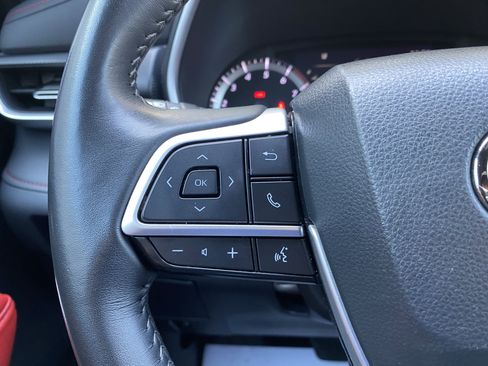 Used 2023 Toyota Highlander XSE image 19