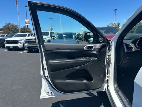 Used 2015 Jeep Grand Cherokee Limited w/ Luxury Group II AWD/4WD image 20