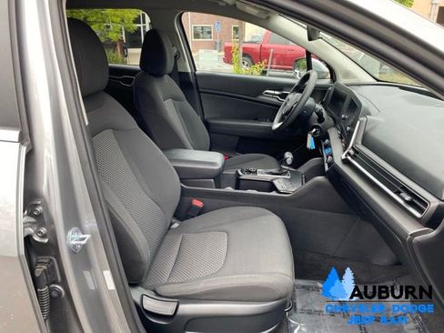 Used 2023 Kia Sportage LX FWD image 14