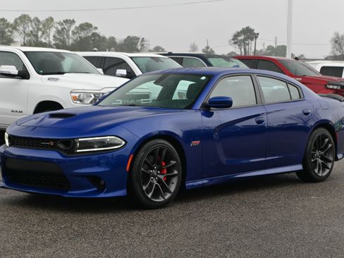 Used 2022 Dodge Charger Scat Pack w/ Plus Group image 8