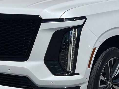 Certified 2025 Cadillac Escalade Sport AWD/4WD image 55