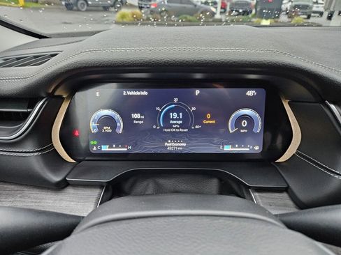 Used 2023 Jeep Grand Cherokee Limited w/ Luxury Tech Group II image 23