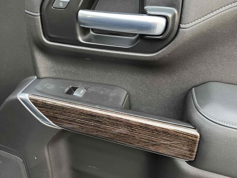 Used 2020 GMC Sierra 1500 SLE w/ SLE Value Package image 36