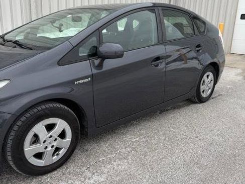 Used 2010 Toyota Prius Three w/ Navigation Pkg image 4