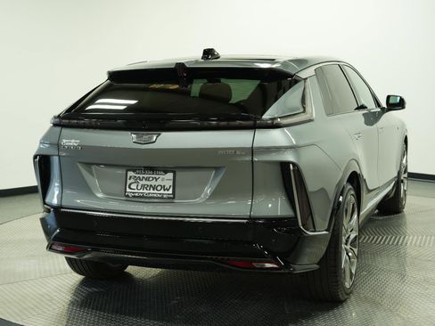 Used 2026 Cadillac Lyriq Signature Luxury w/ Nappa Leather Package AWD/4WD image 8