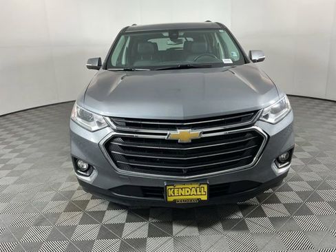 Used 2020 Chevrolet Traverse LT w/ LT Premium Package AWD/4WD image 2