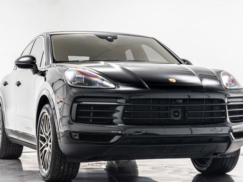 Used 2022 Porsche Cayenne Coupe AWD/4WD image 3