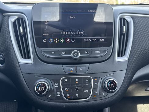 Used 2024 Chevrolet Malibu LT image 12