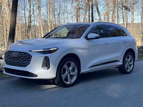 Used 2025 Audi Q5 Premium Plus w/ Premium Plus image 20