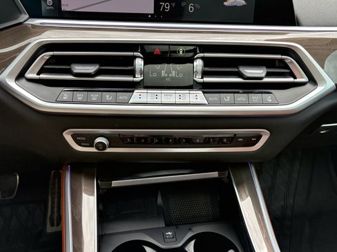 Used 2022 BMW X5 xDrive40i w/ M Sport Package AWD/4WD image 30