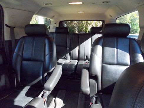 Used 2008 Chevrolet Suburban LTZ w/ LTZ Preferred Equipment Group image 12