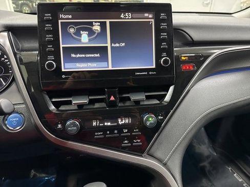 Used 2022 Toyota Camry XSE image 17