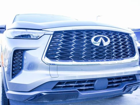 Certified 2023 INFINITI QX60 Pure image 6