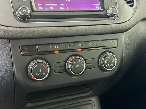 Used 2017 Volkswagen Tiguan S AWD/4WD image 16