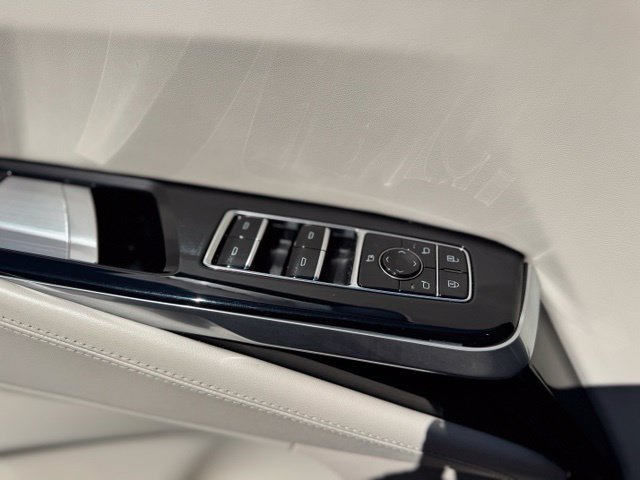 Used 2025 Cadillac Escalade ESV Sport Platinum AWD/4WD image 23