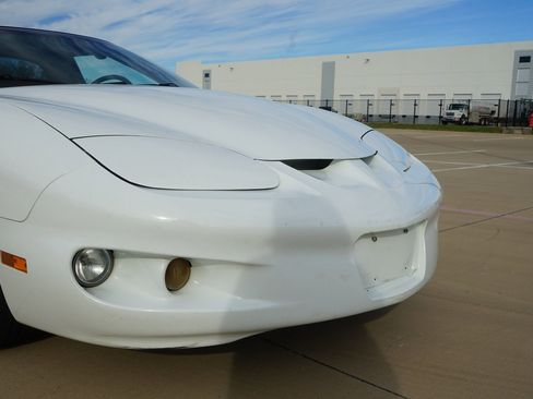 Used 1998 Pontiac Firebird Formula w/ Opt Pkg image 32