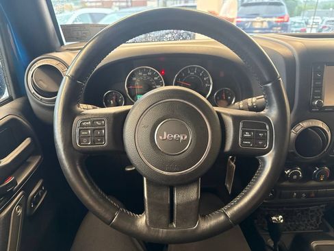 Used 2016 Jeep Wrangler Unlimited Sport w/ Quick Order Package 24S AWD/4WD image 13