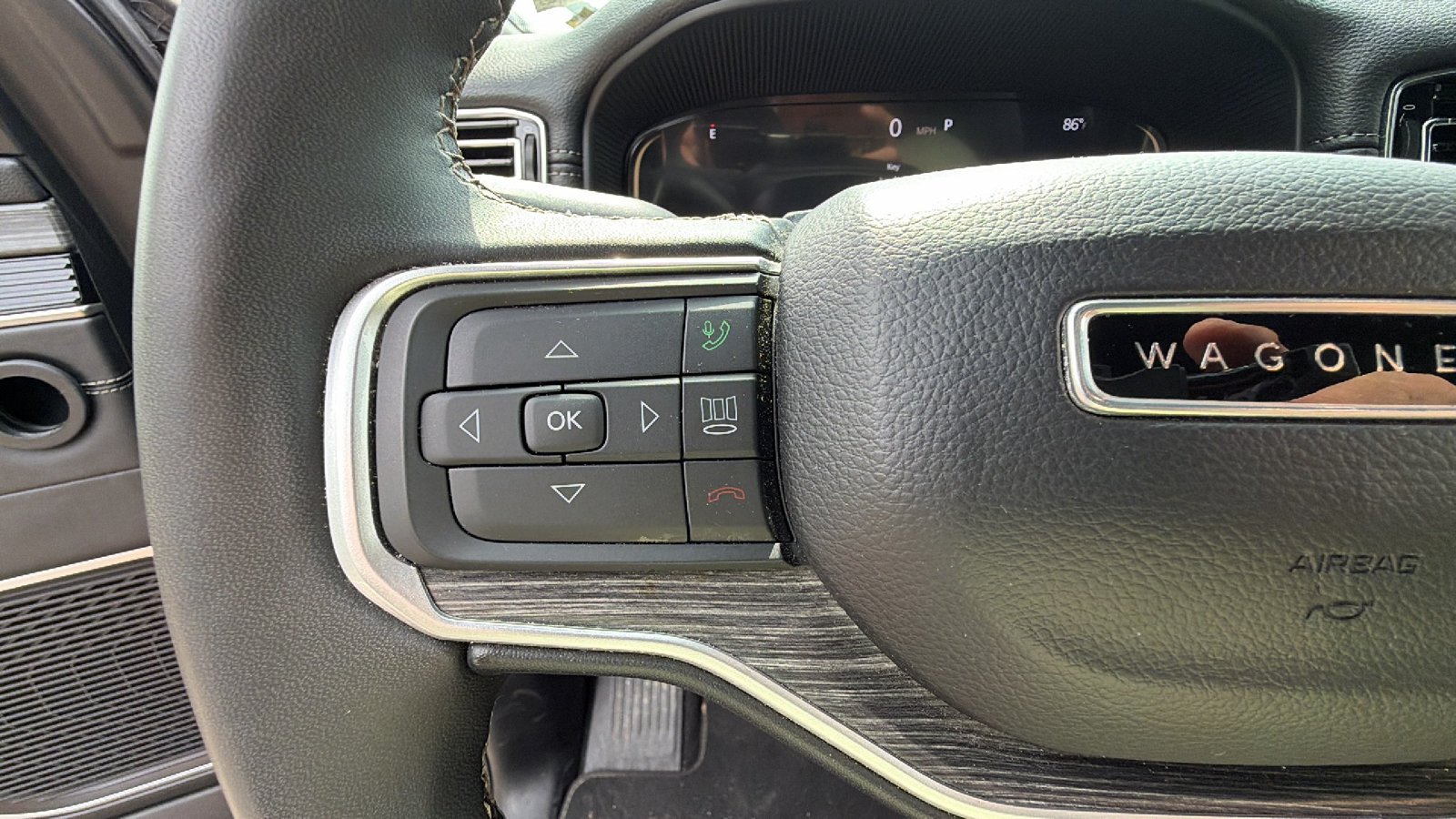 Used 2024 Jeep Wagoneer L Series II w/ Flexible Seating Group AWD/4WD image 30