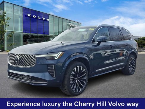New 2026 Volvo XC90 T8 Plus w/ Protection Package Premier AWD/4WD image 2
