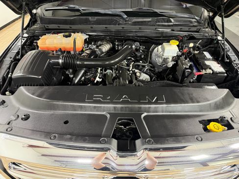 Used 2020 RAM 1500 Laramie AWD/4WD image 12