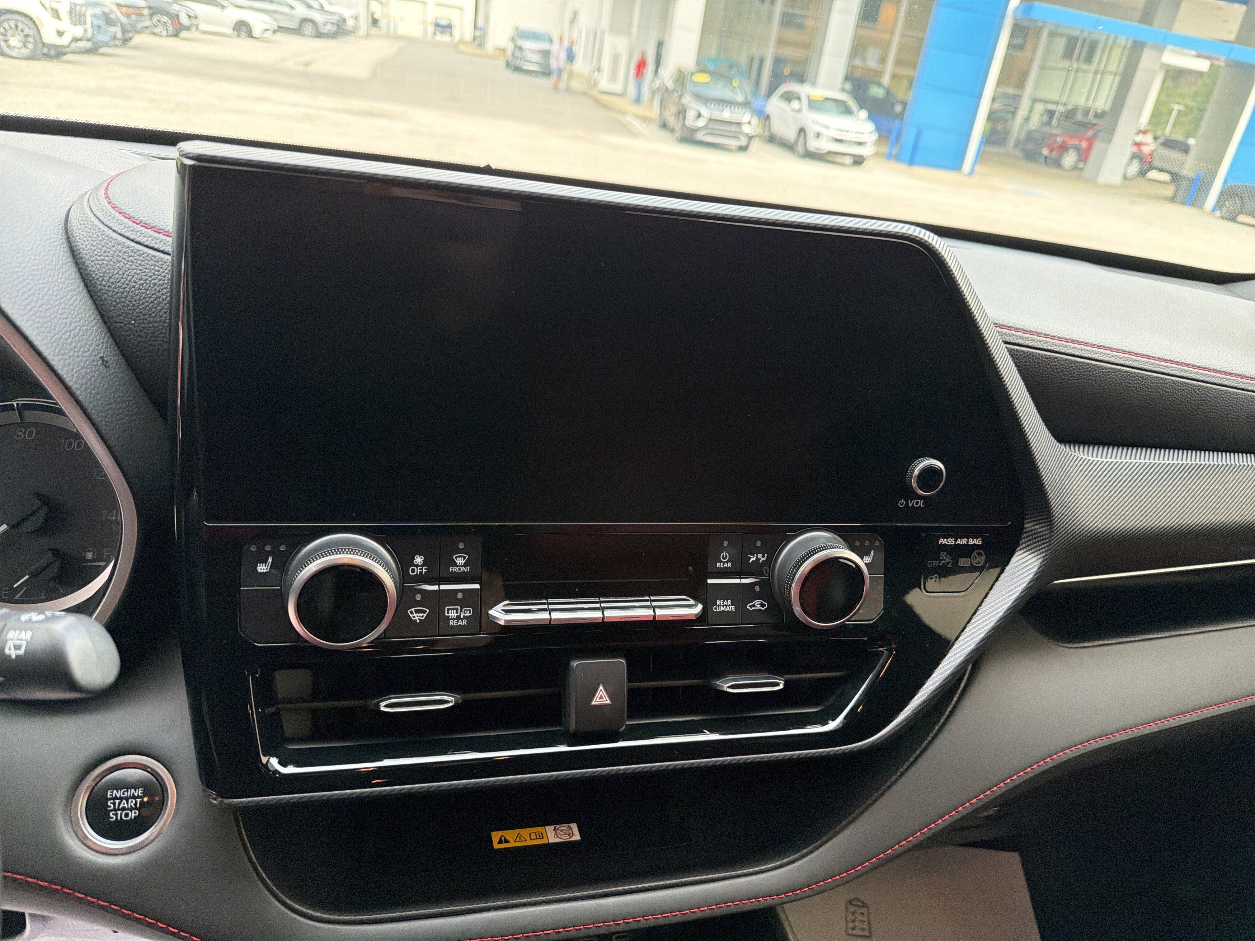 Used 2024 Toyota Highlander XSE AWD/4WD image 13