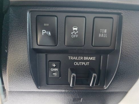 Used 2018 Toyota Tundra SR5 image 26