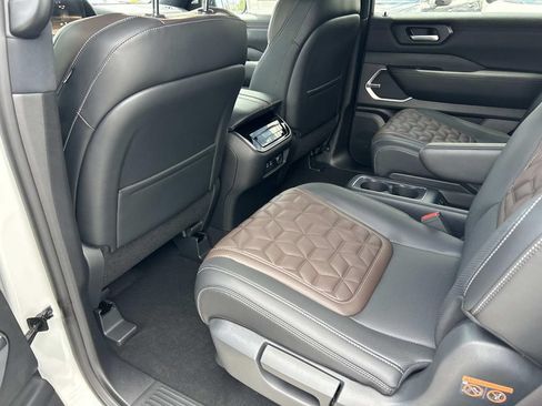 New 2026 Nissan Armada Platinum AWD/4WD image 20