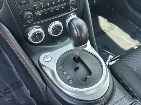Used 2016 Nissan 370Z Coupe RWD image 23