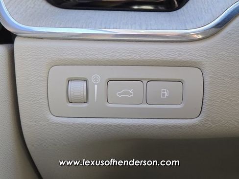 Used 2021 Volvo XC60 T8 Inscription w/ Protection Package Premier image 31