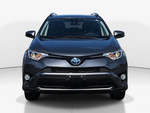 Used 2018 Toyota RAV4 XLE image 8